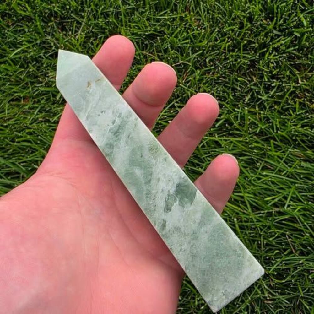 Green Crystal Tower / Polished Crystal Point